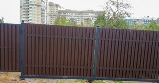 Купить распашные ворота из штакетника Октябрьский, цена от 2787 руб.